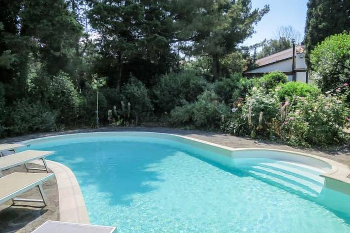 Ferienhaus für 8 Personen, mit Garten und Balkon sowie Pool in Livorno