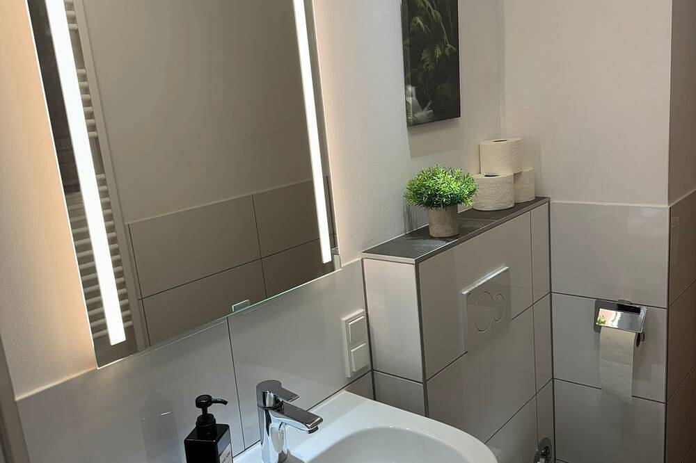 Ganze Wohnung, C&V: 4 Pp- 3 Zi.- Zentral + Wlan + Smart Tv + Boxspringbett in Kaiserslautern, Saar-Nahe-Bergland