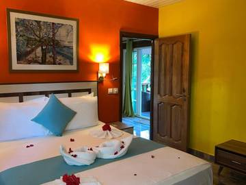 Maison d’hôte pour 2 personnes, avec jardin et vue dans La Digue