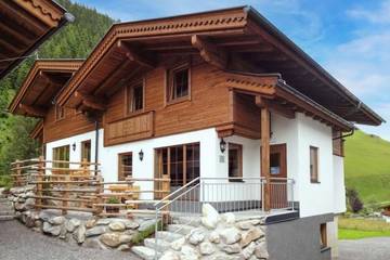 Chalet für 9 Personen, mit Sauna in Hintertux