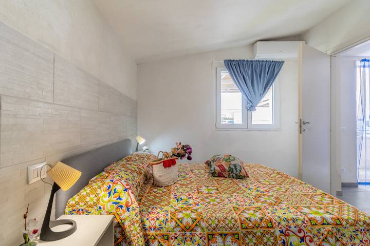 Apartamento entero, Apartamento 'Raggio Di Sole In Oasi Del Mare' con vistas al mar, Wi-Fi y aire acondicionado in Granelli, Pachino