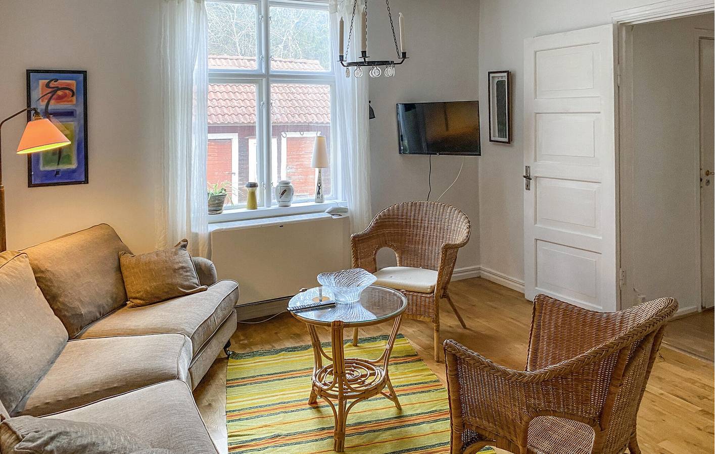Ferienhaus für 8 Personen mit Terrasse in Västervik und Umgebung
