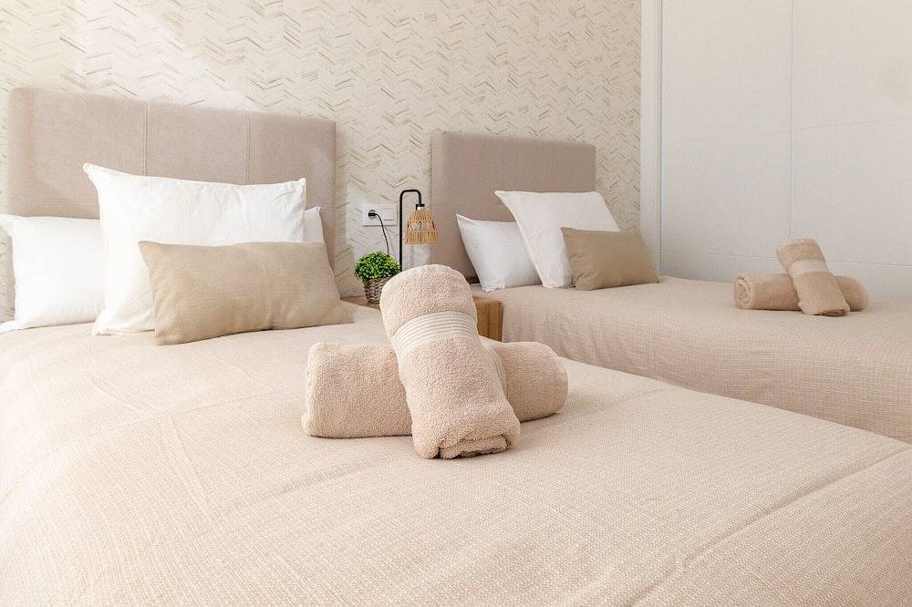 Entire apartment, Casa Hermano - Stylish apartment in Villamartín. in Panorama Golf, Orihuela