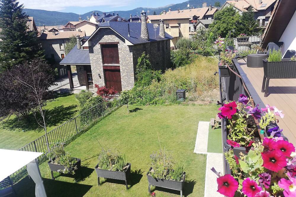 Cotefablo House. Ara accommodation. Gavín (Biescas) in Gavín, Biescas