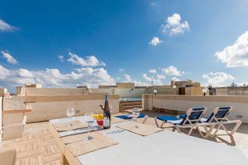Holiday Home for 15 People in Nadur, Gozo, Photo 3