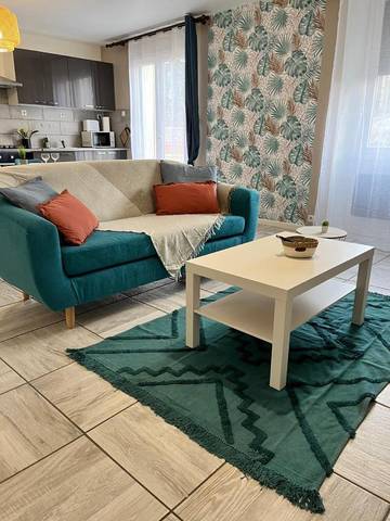 Gîte pour 4 personnes, avec vue ainsi que terrasse et jardin à Prades