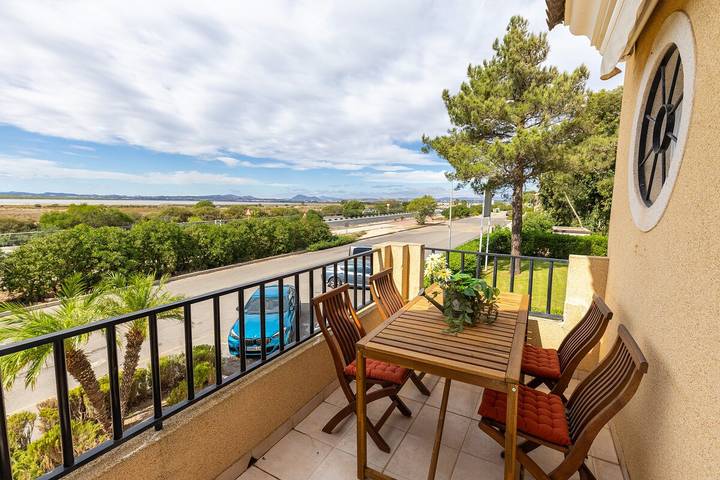 Location de vacances pour 6 personnes, avec piscine ainsi que jardin et vue sur le lac, animaux acceptés à Guardamar del Segura - 2