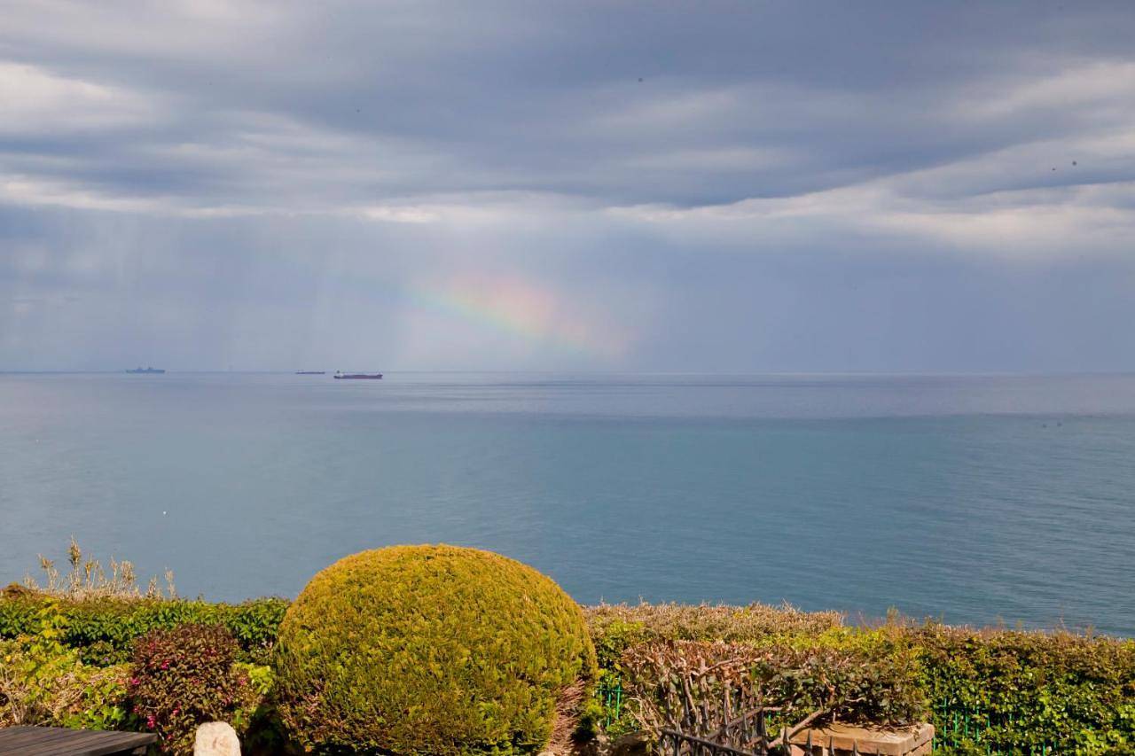 Single Room with Shower in Shanklin, Isle of Wight