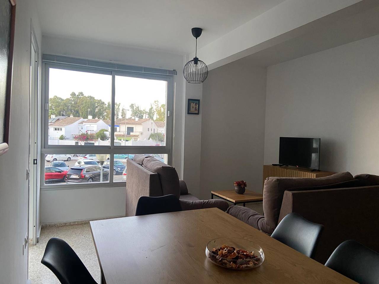 Appartement entier, Appartement 'Valdelagrana Playa Y Piscina' avec piscine partagée, terrasse privée et Wi-Fi in Valdelagrana, El Puerto de Santa María