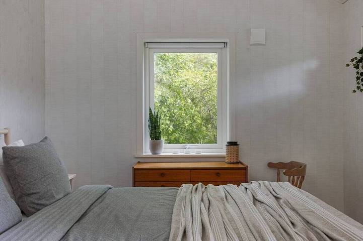 Lakeview spacious family home in Trollhättan, Västergötland