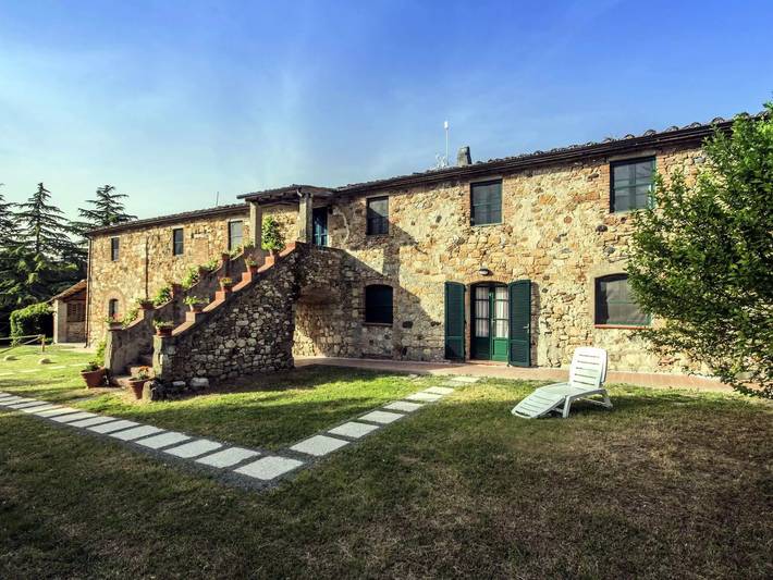 Appartamento per 4 persone, con piscina e giardino a Castellina Marittima