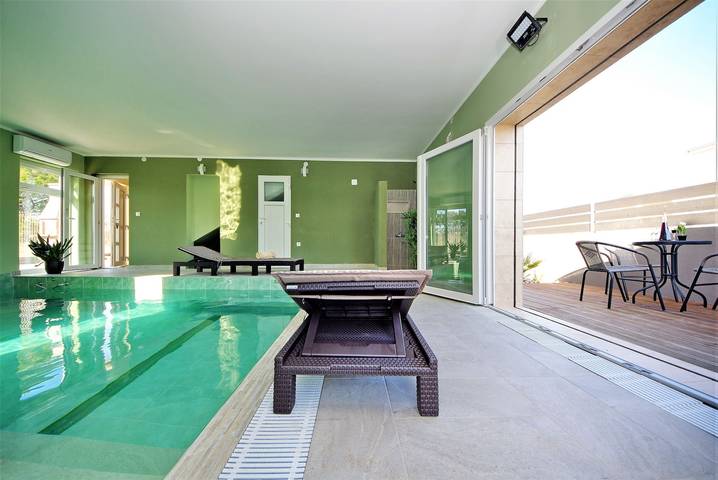 Villa pour 8 personnes, avec piscine ainsi que jardin et vue dans Vir - 3