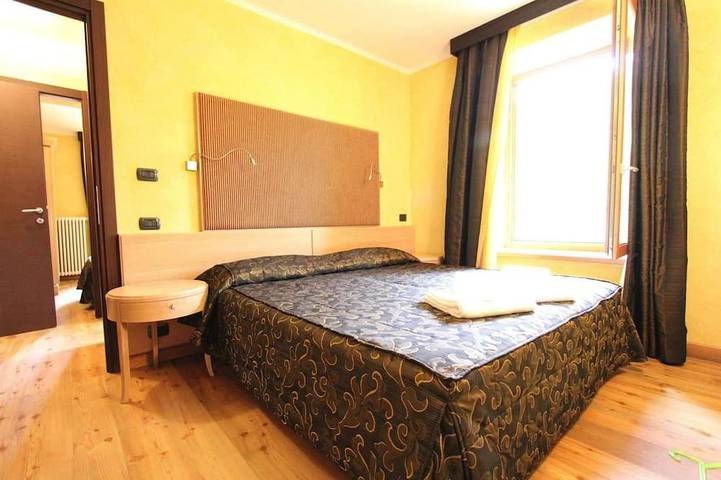 Gîte pour 6 personnes, avec piscine ainsi que jacuzzi et balcon à Pragela - 4