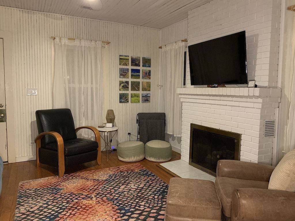 Neue Liste: Schritte von der Innenstadt, Fahrrad nach Pisgah, kurze Fahrt nach Dupont in Brevard, Transylvania County