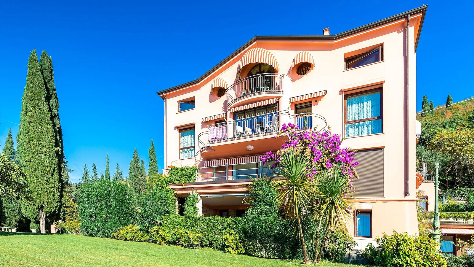 Villa pour 7 personnes avec terrasse in Torri del Benaco, Montagnes autour du lac de Garde
