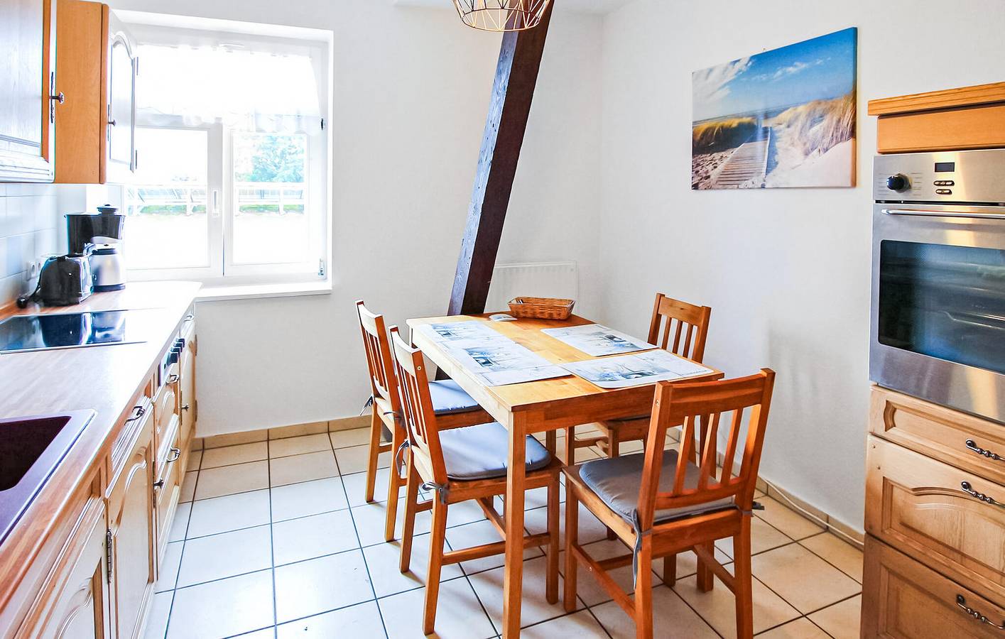 Ganze Ferienwohnung, Modernes Apartment mit Parkplatz und Kabel-TV in der Nähe des Eggesiner Stadtzentrums in Eggesin, Vorpommern Greifswald