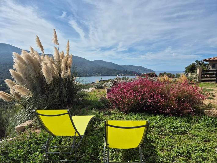 Gîte pour 2 personnes, avec terrasse et vue à Sant'Andréa-d'Orcino