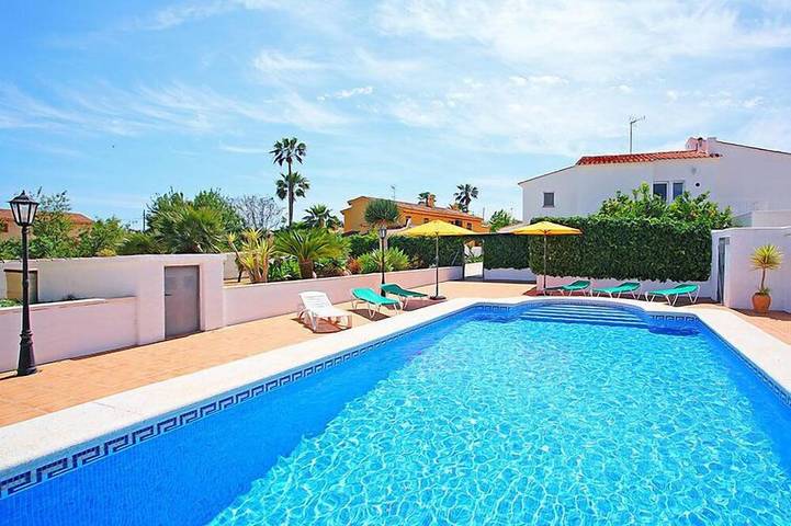 Holiday home for 10 people, with pool and balcony - 1
