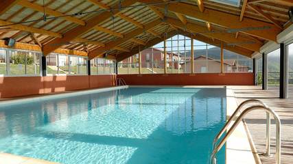 Gîte pour 6 personnes, avec sauna ainsi que balcon/terrasse et piscine, animaux acceptés à Trébas