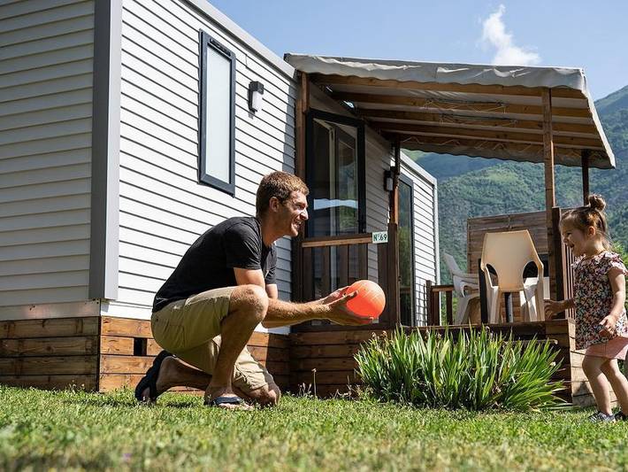 Mobil home pour 5 personnes, avec bassin pour enfant à Sazos - 2