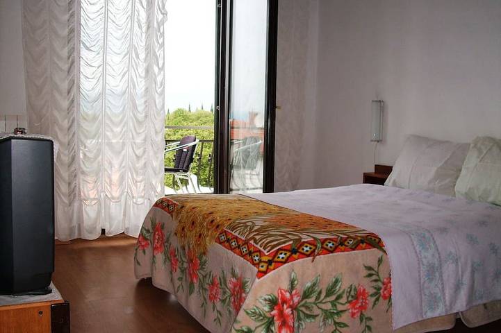Ganze Wohnung, Apartment Njivice *** with Wi-Fi, sea view, air conditioning, 200m from the sea in Njivice, Krk