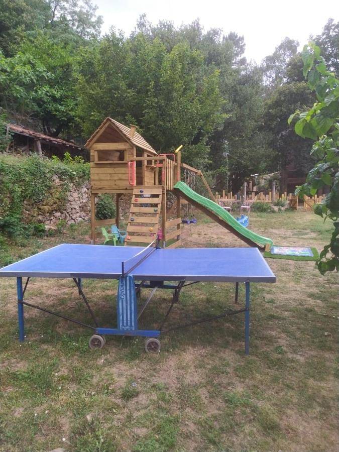 Gîte pour 2 personnes, avec vue ainsi que piscine et jardin à Saint-Jean-du-Pin - 4