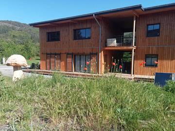 Cottage pour 6 personnes, avec vue et jardin, adapté aux familles à Prémian