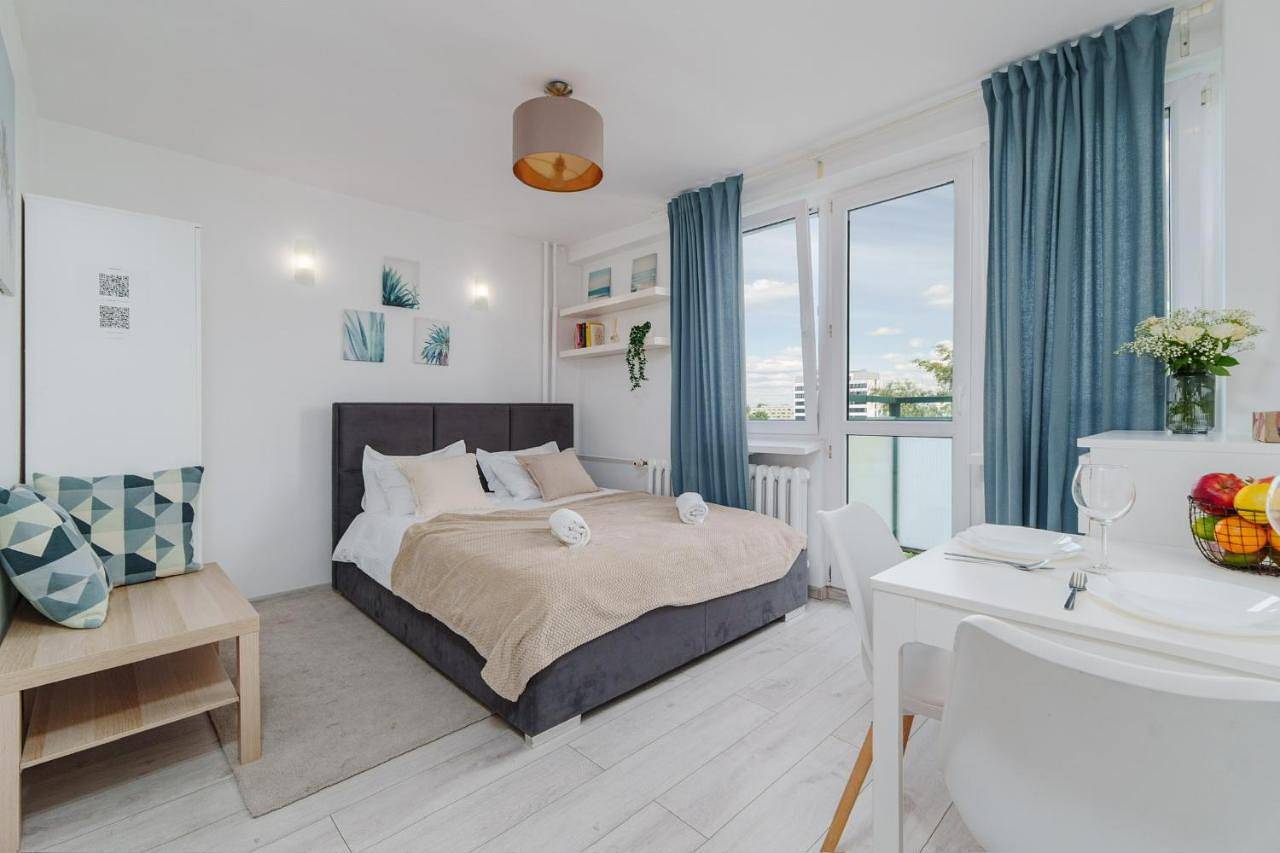 Entire apartment, Warsaw City Heart Luxury Apartment at the Metro in Mokotów, Warsaw