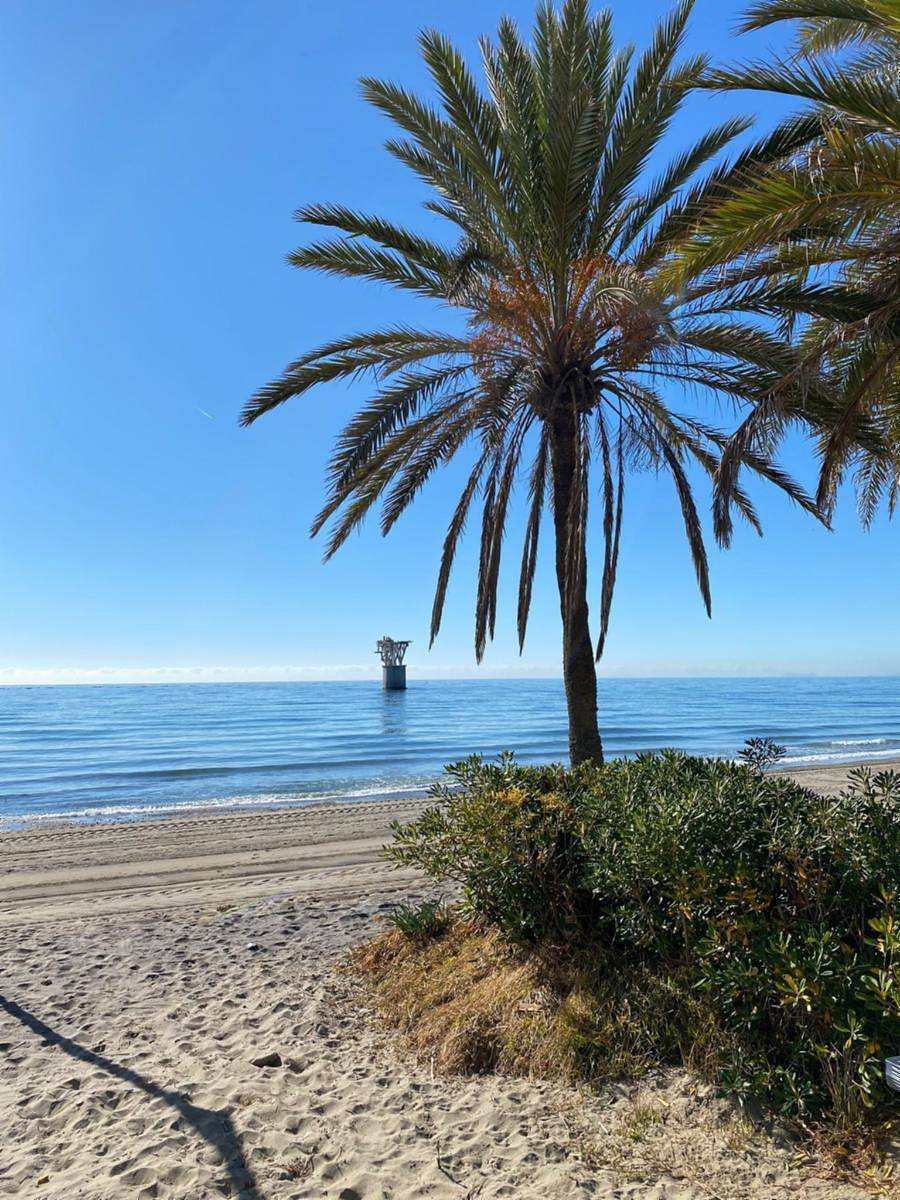 Ganze Wohnung, Ferienwohnung für 4 Personen mit Balkon/Terrasse in Marbella Ost, Marbella