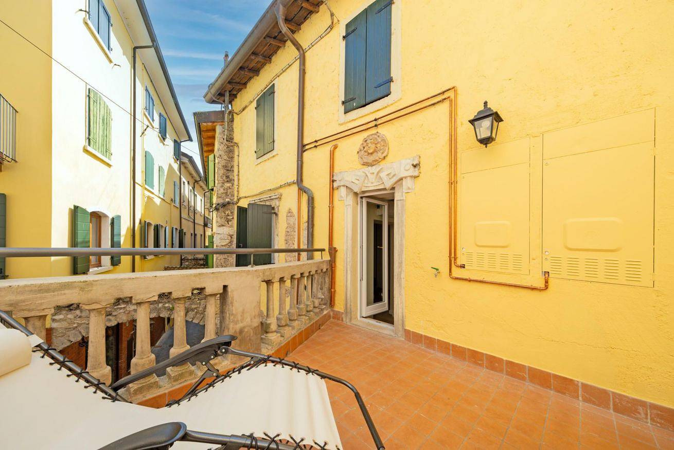 Ganze Wohnung, Apartmentsgarda - Loggia Libertà in Garda, Gardasee-Berge