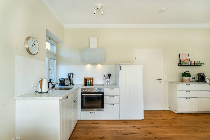 Hel lejlighed, Apartment “Waldglück” with Mountain View, Pool, Sauna, and Wi-Fi in Hinterzarten, Syd-Sorteskoven