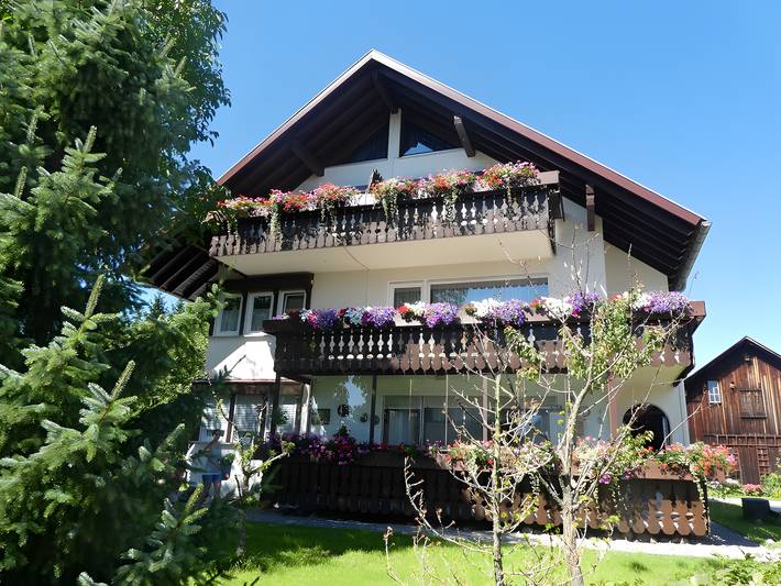 Apartamento entero, Apartamento 'Diepold' con vistas a la montaña, jardín compartido y Wi-Fi in Wasserburg (Bodensee), Suabia (Baviera)