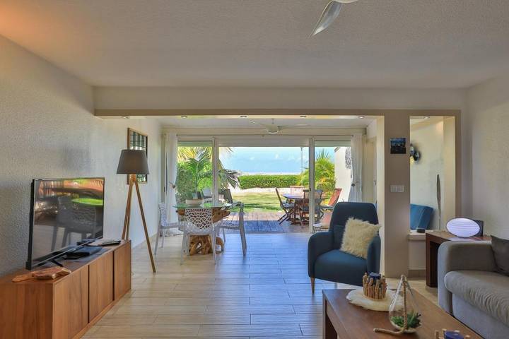 Gîte pour 5 personnes, avec bassin pour enfant et piscine ainsi que jardin et vue dans Nettlé Bay