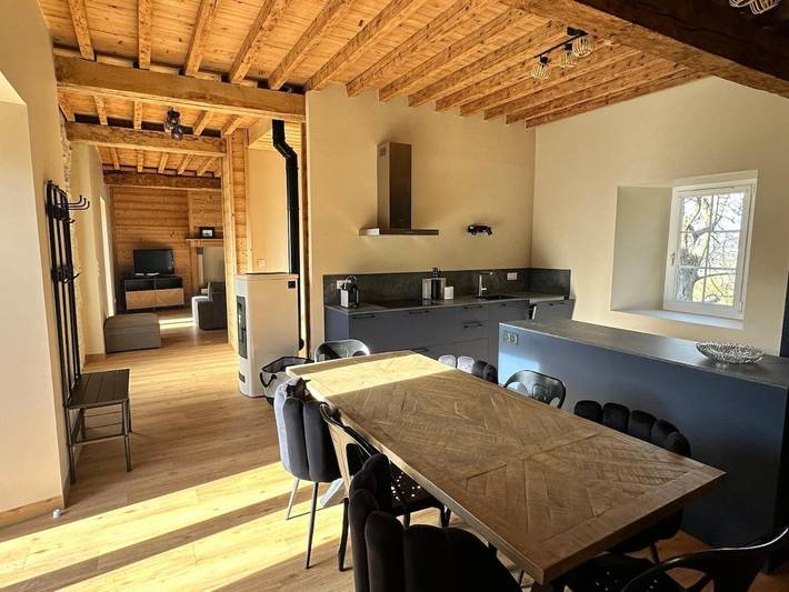 Gîte pour 9 personnes, avec jardin à Hèches - 2