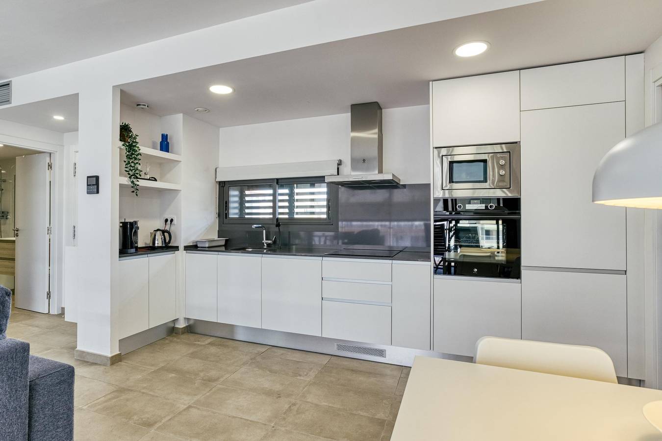 Apartamento entero, Apartamento Murtra con vistas al mar, piscina compartida y Wi-Fi; mascotas permitidas in Santa Margarida, Roses