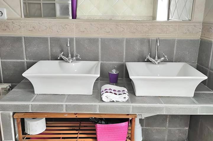 Apartamento entero, Casa Vaélico I. Admitimos mascotas sin ningún coste adicional in Arenas de San Pedro, Valle del Tiétar
