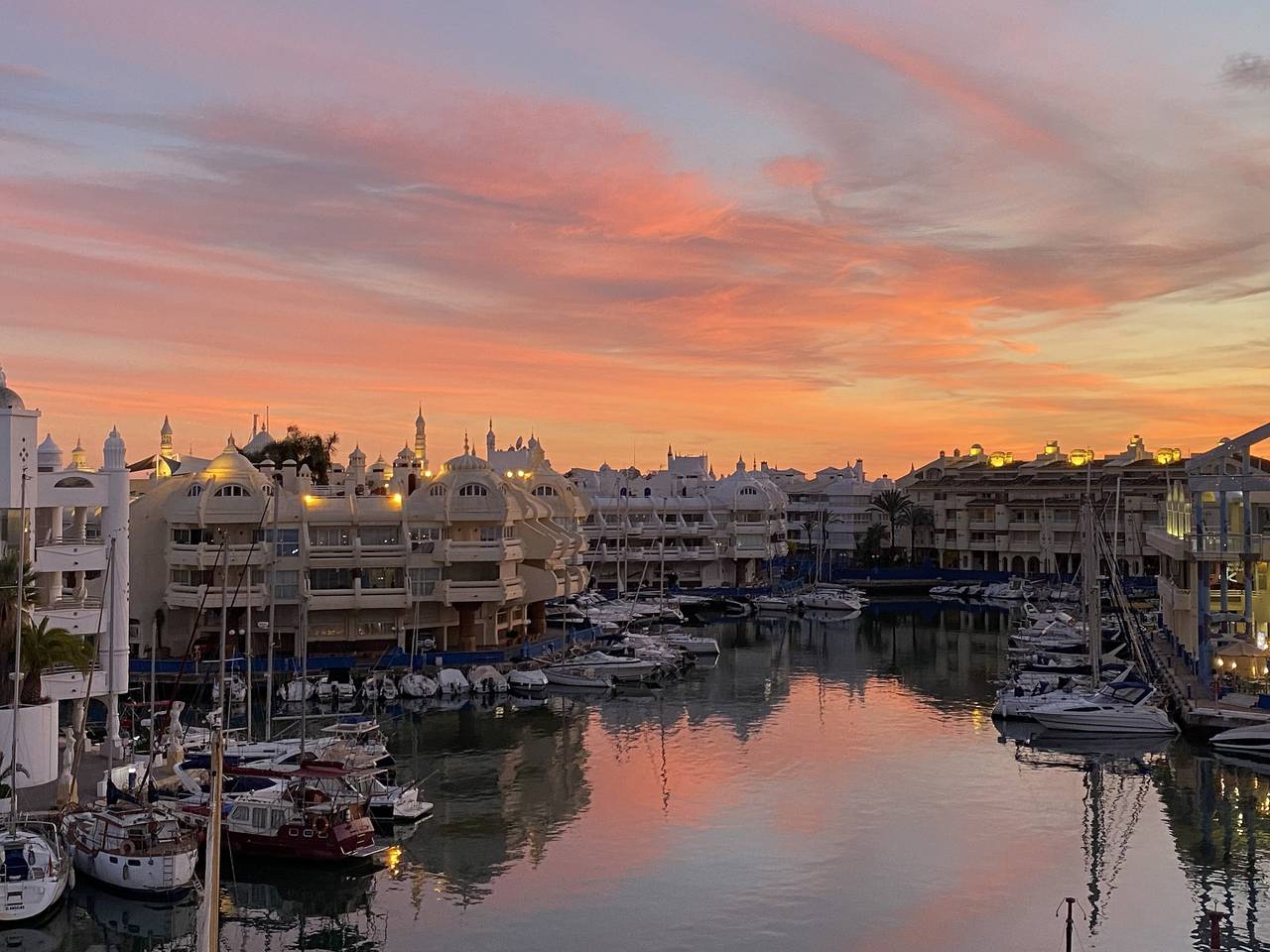 Entire apartment, Benalmadena Harbour in Benalmádena Costa, Benalmádena