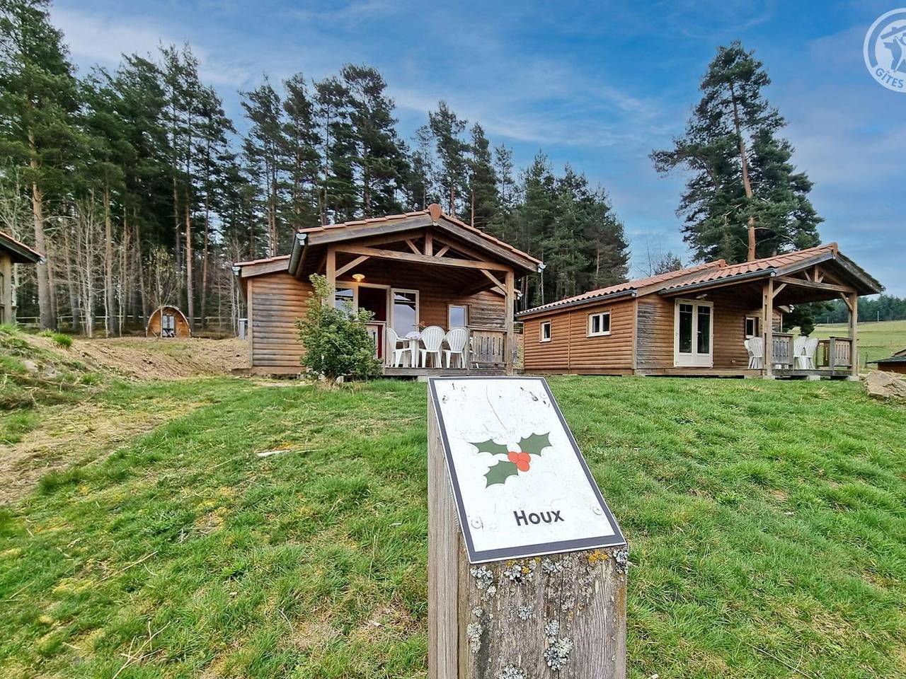 Chalet nature, animaux admis - 6 pers. in Usson-en-Forez, Montbrison