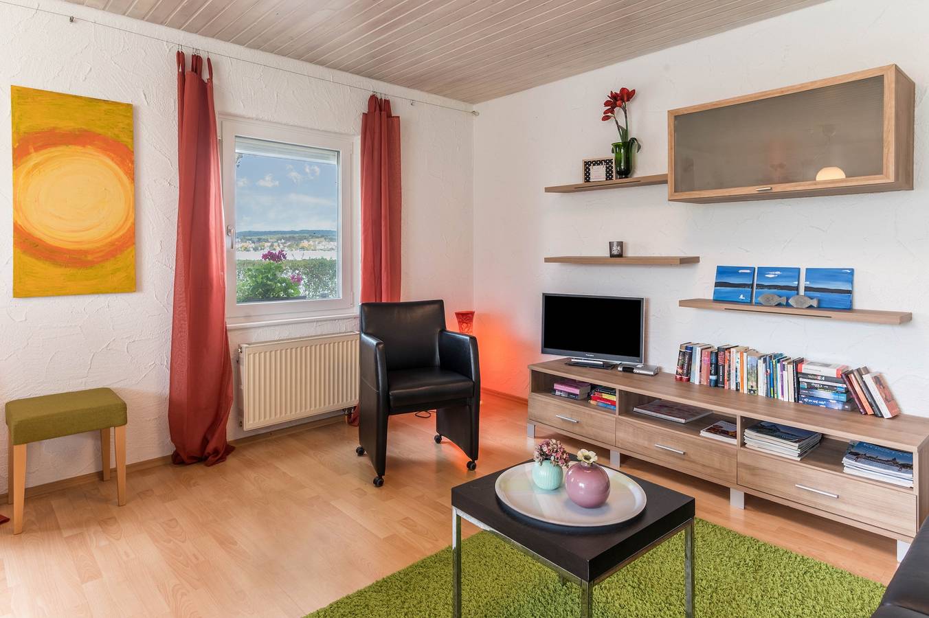 Ganze Wohnung, Charmante Ferienwohnung 1 im Haus Böhler auf der Insel Reichenau mit Seeblick in Reichenau, Untersee