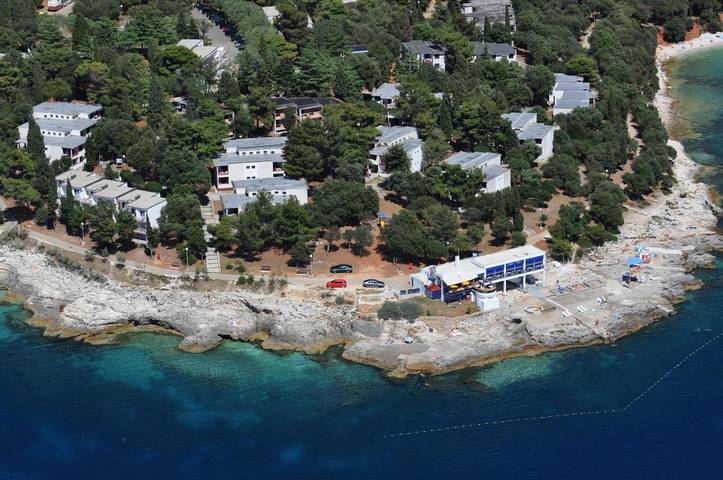Resort per 6 persone, con panorama e terrazza nonché piscina, con animali domestici in Istria