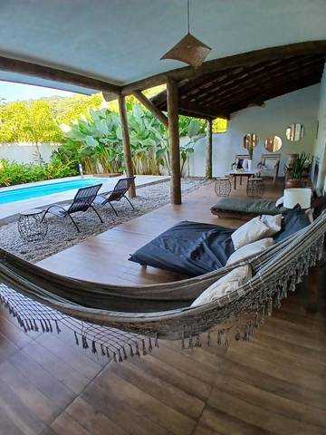 Gîte pour 2 personnes, avec terrasse ainsi que piscine et jardin à Ubatuba