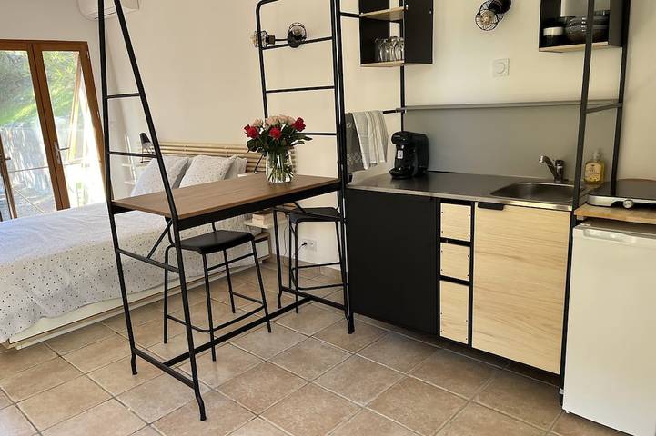 Gîte pour 2 personnes, avec piscine à Claviers - 2