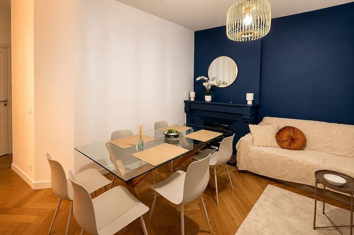 Appartement entier, Élégant haussmannien rénové – Hôtel de Ville in Saint-Étienne, Loire
