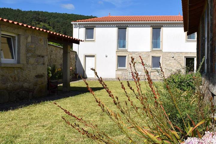 Location de vacances pour 4 personnes, avec Terrasse et Jardin dans Candemil (Viana do Castelo)