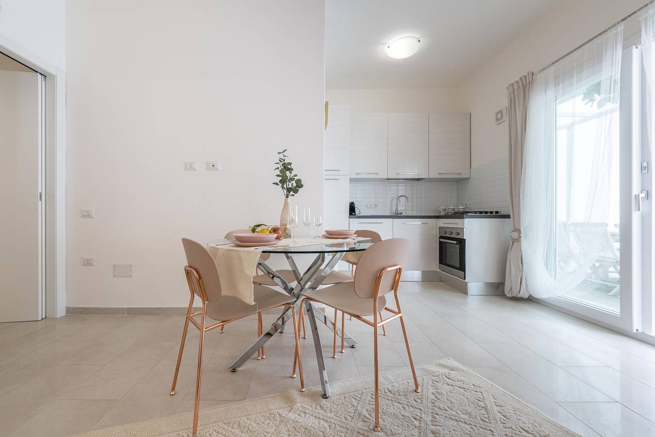 Appartement entier, Appartement 'La Casa dei Sognatori' avec Bbq, terrasse privée et Wi-Fi in Crabonaxa/Villasimius, Villasimius