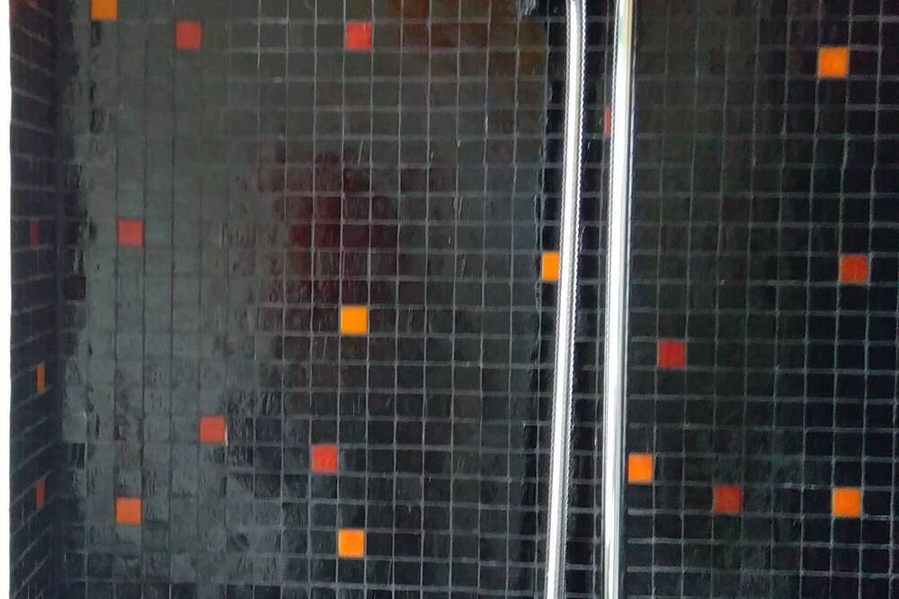Ganze Wohnung, Großzügige Fewo in kleiner 50er-Jahre-Villa mit großem Garten und Kamin in Langen, Landkreis Offenbach