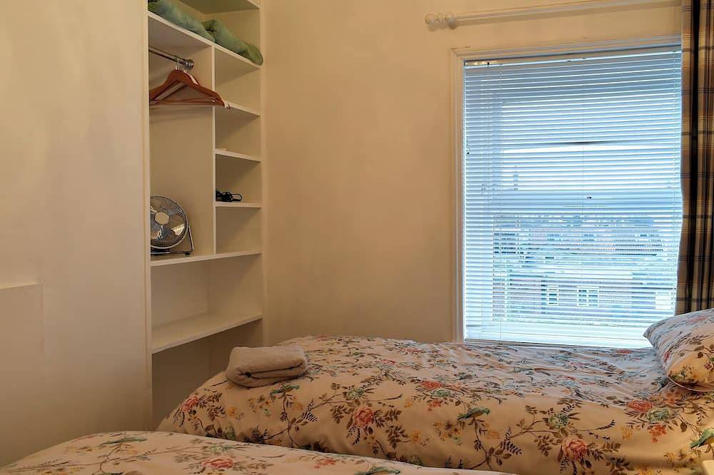 Flat 4 Horizon View in Lowestoft, Sunrise Coast