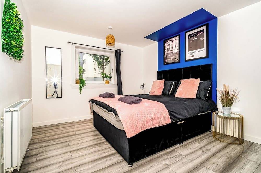 Ganze Wohnung, Sleek and Stylish 3 Bed in Greenock - Sleeps 8 in Clyde Muirshiel Regional Park