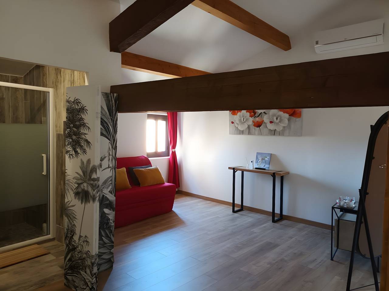 Bed and Breakfast 'Chambre Coquelicot' con Wi-Fi y aire acondicionado in Domazan, Region de Nimes