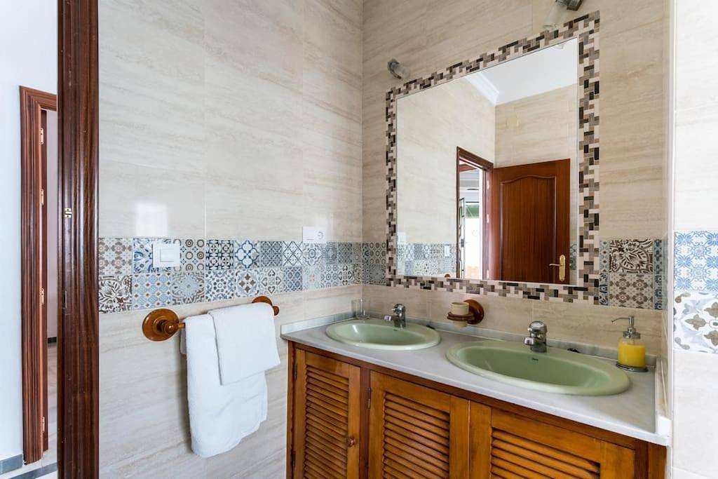 Six-Bedroom House in Villamanrique de la Condesa, Parc national de Doñana